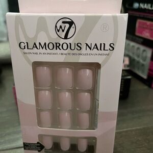 W7 Glamorous Light Pink Nails